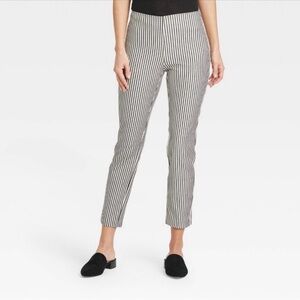 a new day: Black and White Striped Cropped Ankle Pants